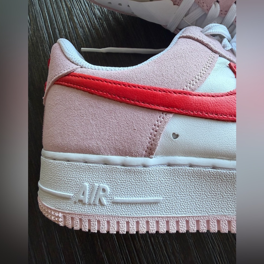 Nike Air Force 1 ‘07 QS Valentine’s Day Love men’s 10.5 - Picture 4 of 11